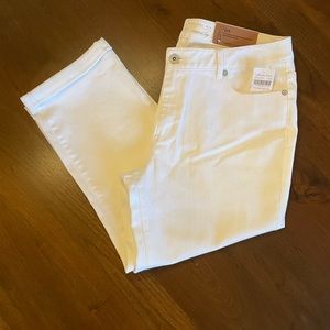 NWT White, Size 10, Coldwater Creek Mini Roll Cuff Crop pant